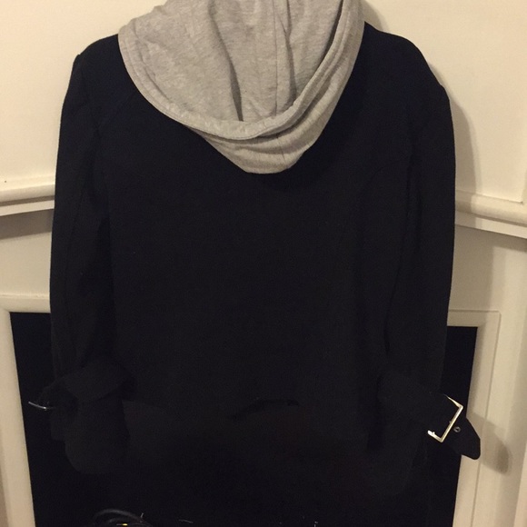 Lovely sweater/jacket - Picture 3 of 5